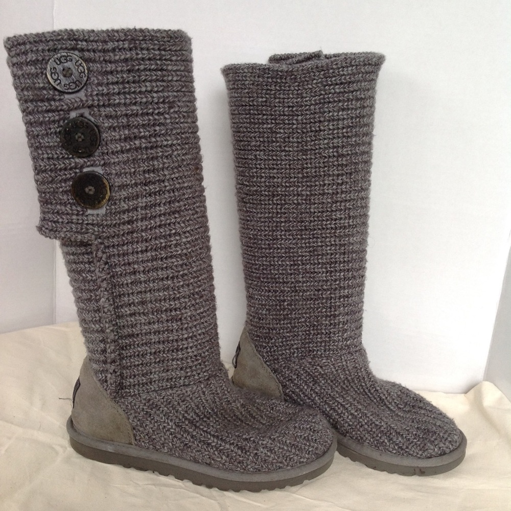 UGG CLASSIC CARDY BOOTS - Picture 2 of 8